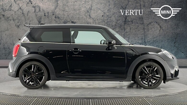 MINI Hatchback 1.5 Cooper Sport Premium 3dr Auto Petrol Hatchback